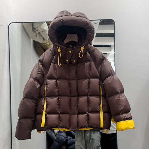 新国标90白鸭绒女高端原创高级感连帽撞色工装泡芙短款羽绒服外套