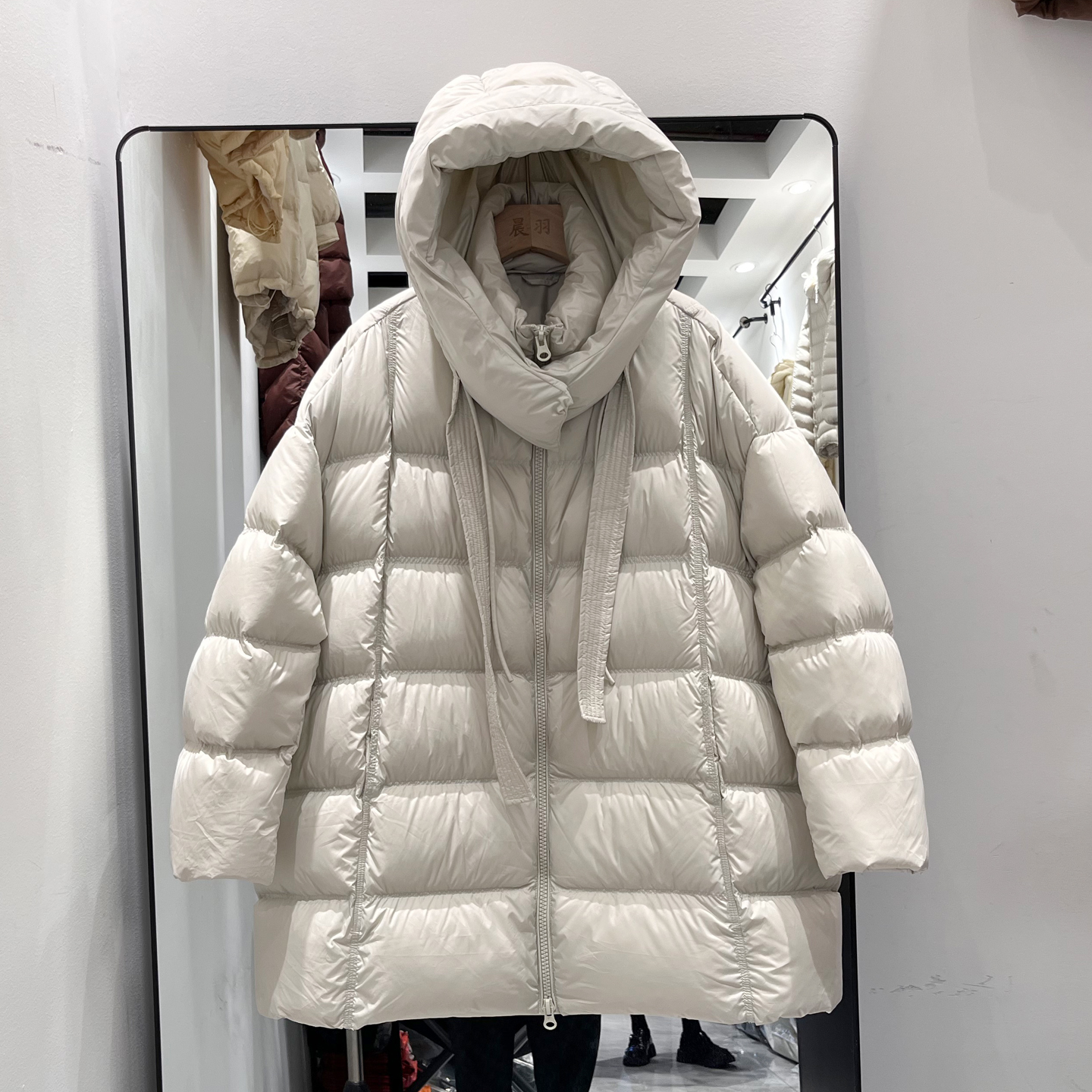 新国标95白鸭绒高端欧货女中长款泡芙龟背连帽羽绒服宽松厚面包服