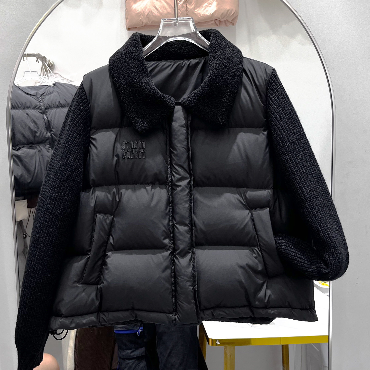 冬装新款时尚减龄羽绒服女士白鸭绒针织拼接羊羔毛翻领假两件外套
