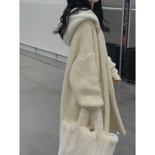 2024秋冬韩系加厚连帽长款毛衣开衫女慵懒风羊羔毛大衣拼接外套女