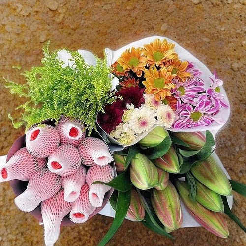 【鲜花4件套9.9】云南基地直发玫瑰香水百合向日葵康乃馨组合鲜花