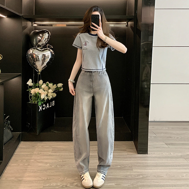 夏季减龄时髦气质时尚搭配印花上衣直筒牛仔裤休闲通勤百搭套装女