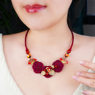 红色编织绳项链女轻奢高级感花朵吊坠锁骨链中式复古原创设计国风