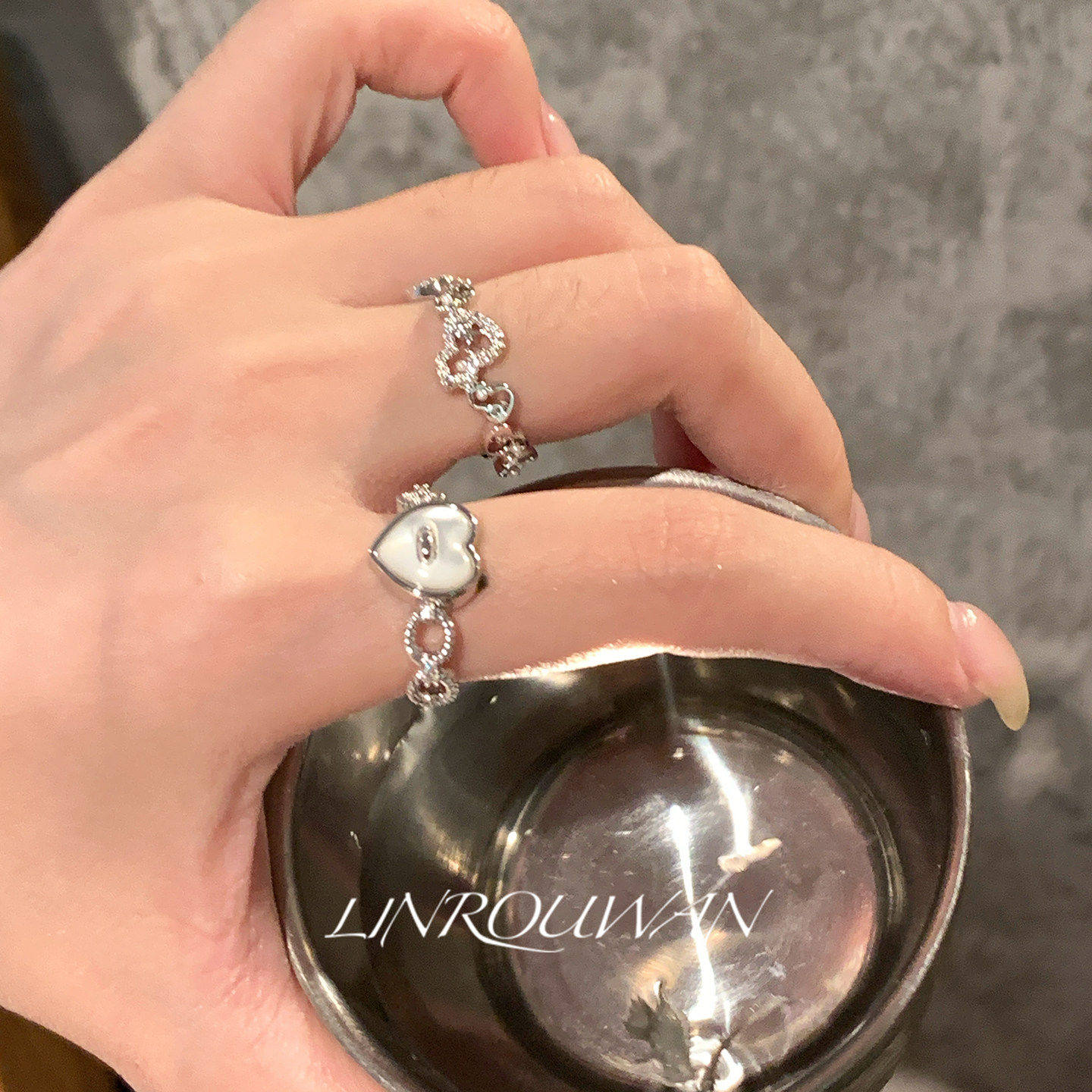 甜美母贝爱心贝壳戒指锆石葫芦花朵开口指环高保色小众轻奢食指戒