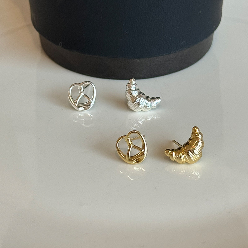 林肉完碱水牛角包AB耳钉简约轻奢