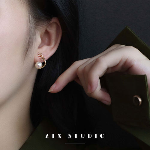 设计感珍珠蚊香盘耳夹