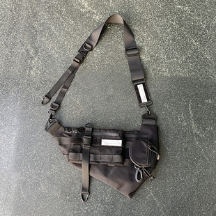 机能风斜挎包日系街头潮牌工装 单肩包学生休闲背包防水尼龙布书包