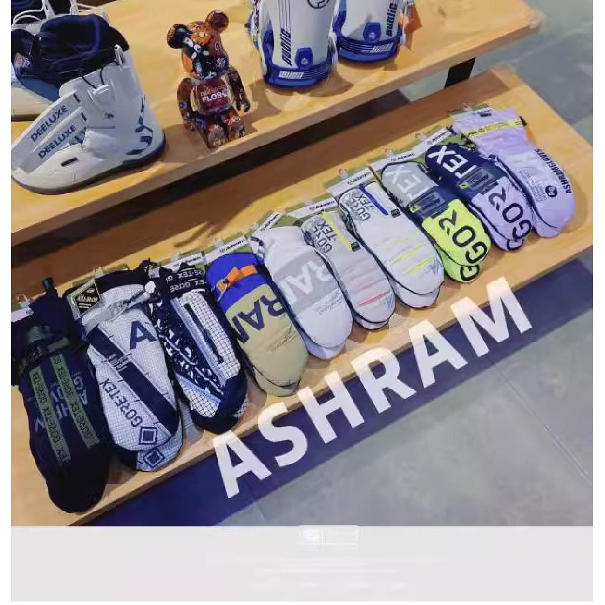 23新款Ashram滑雪手套男女同款