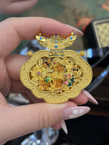 足金黄金富贵恒长锁吊坠送女友礼物