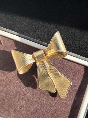 Avon素金蝴蝶结胸针丝巾扣80年素金胸针丝巾扣中古Vintage