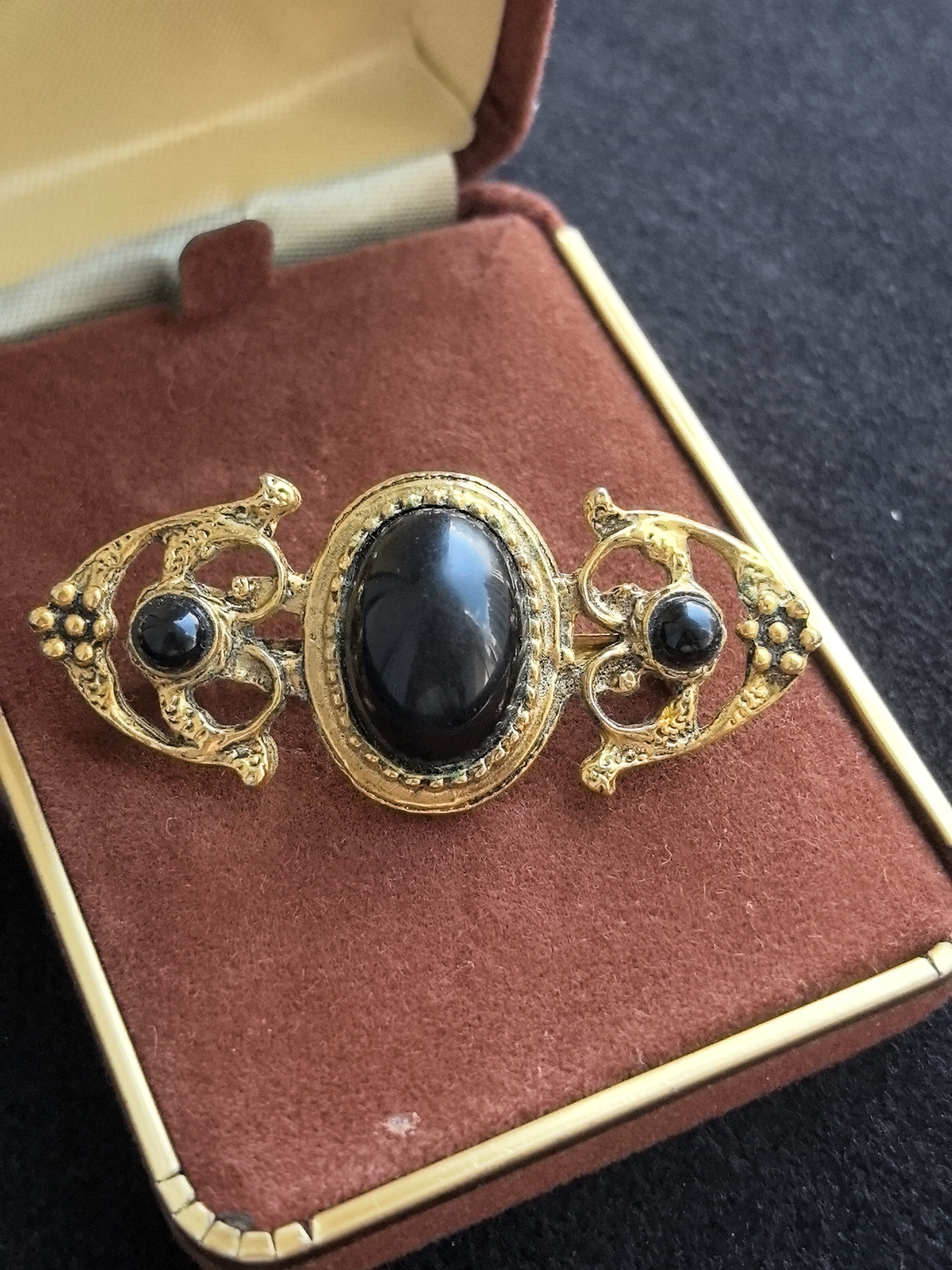 中古vintage复古宫廷风胸针女高级感轻奢小众设计感胸花别针配饰