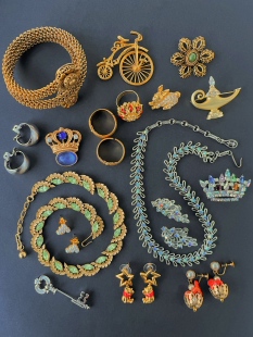 Monet Avon AJC 莱茵石项链套装 胸针 戒指 耳夹扫肩中古Vintage