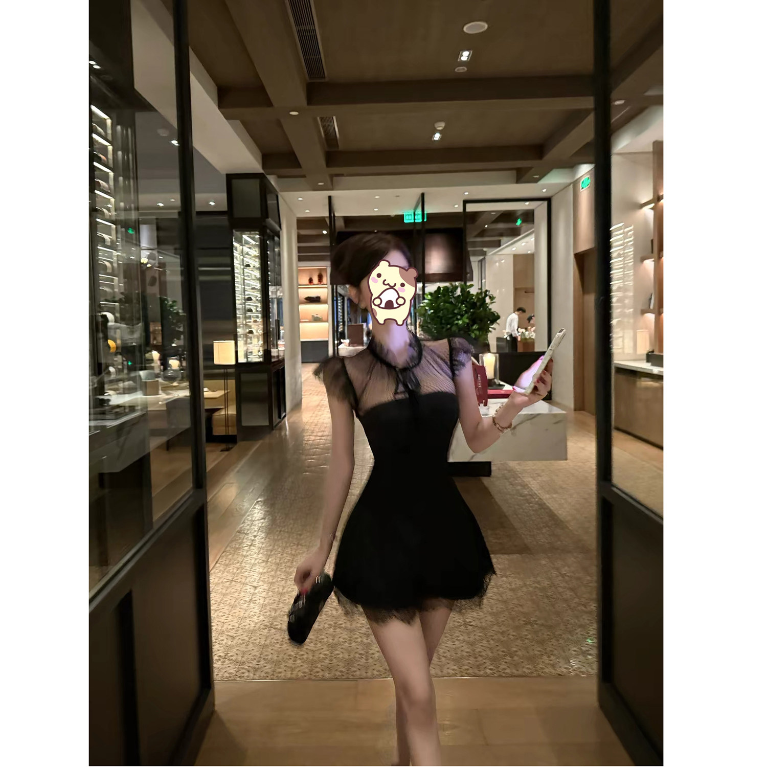 邓邓灰尘 法式连衣裙女2026早秋新款网纱收腰a字裙黑色气质裙子