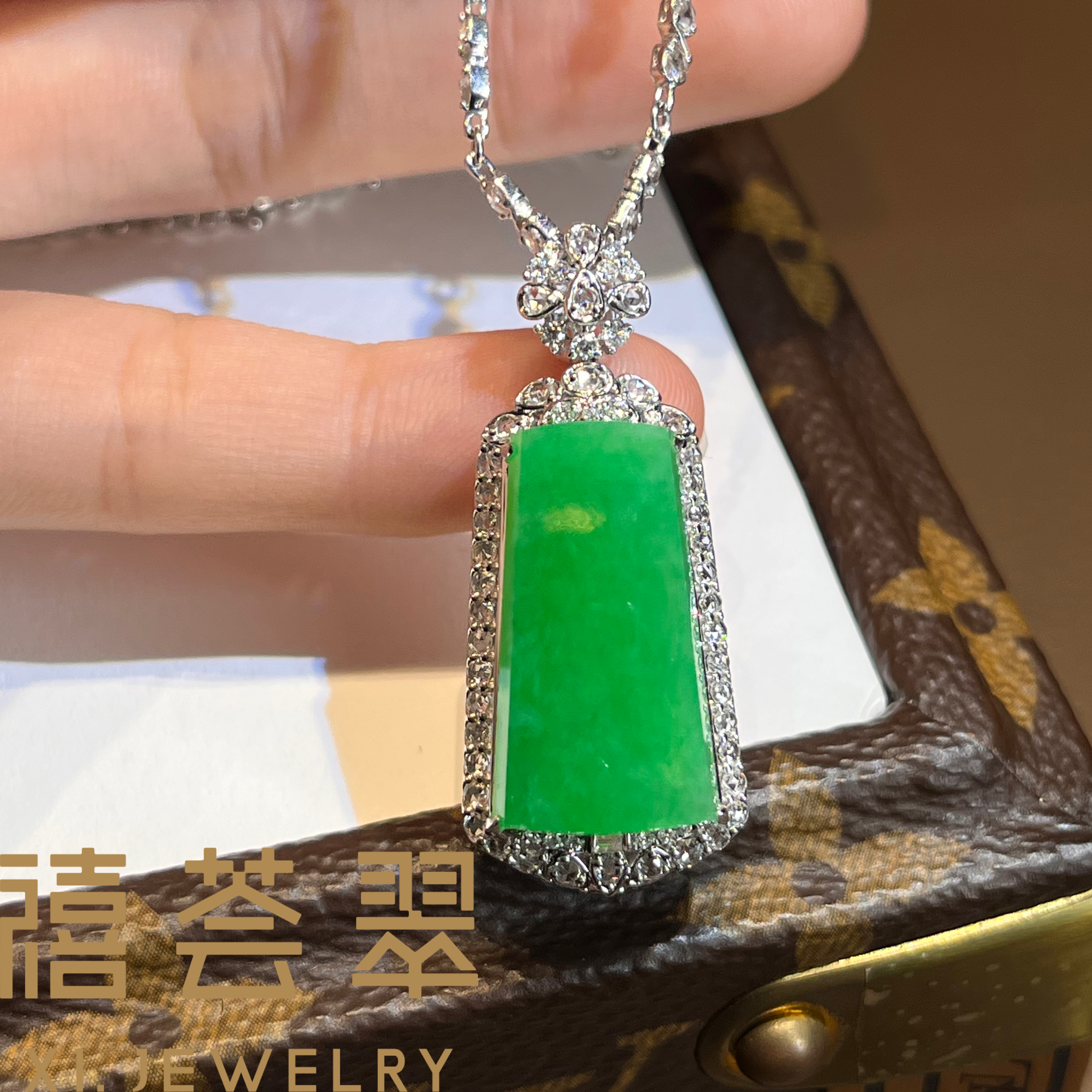【禧荟翠】翡翠无事牌吊坠钻石镶嵌天然缅甸A货翡翠
