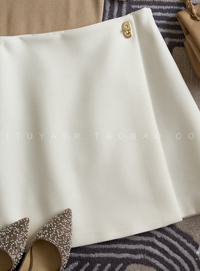 四季百搭wang 人手闭入显瘦一粒金扣围裹式A字短裙O08077