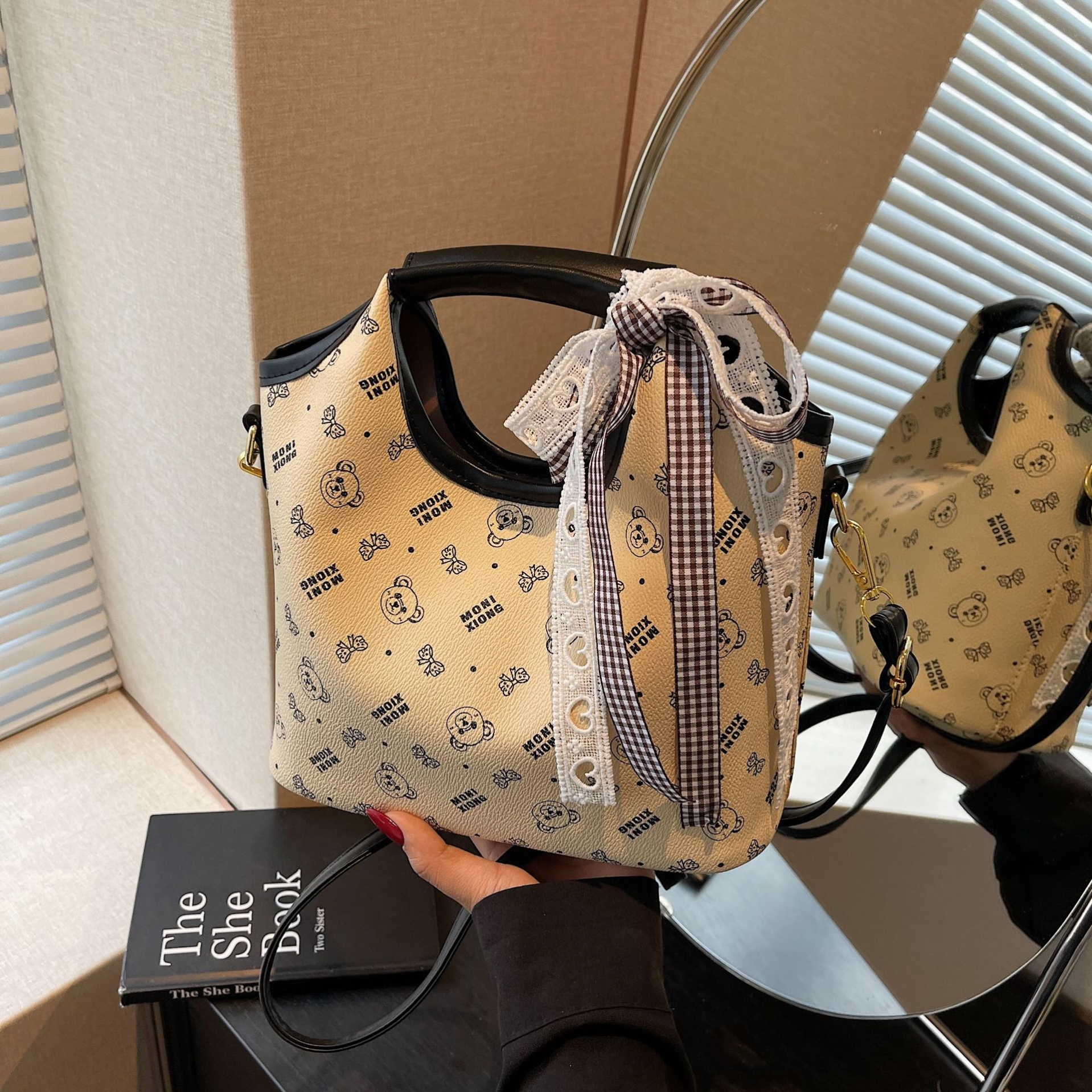 印花女包包新款时尚设计感手提包轻奢大容量单肩斜挎包女