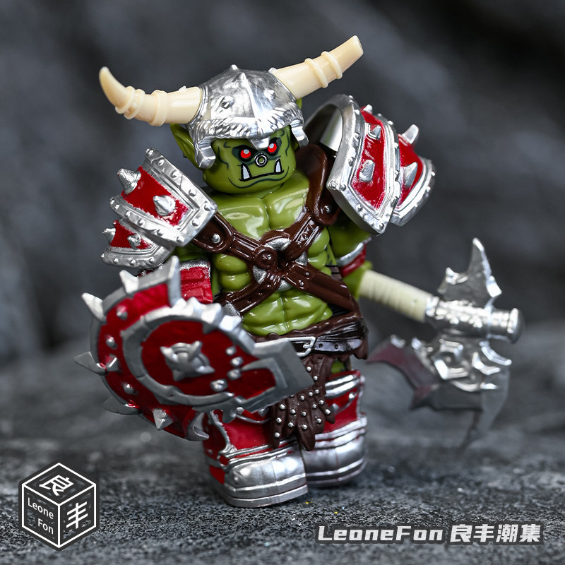 魔兽战锤红皮绿皮兽人积木人仔图片