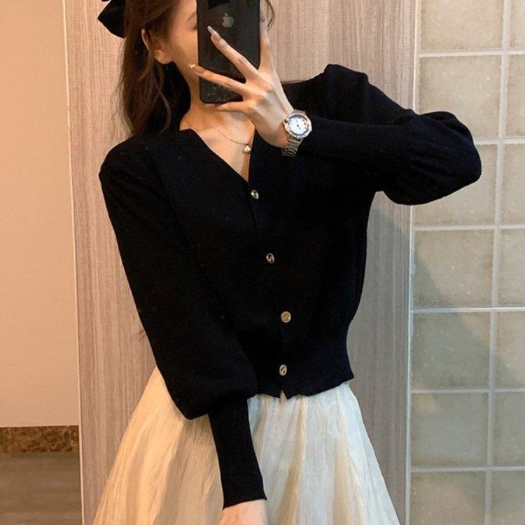 黑色V领针织开衫女秋冬收腰外搭毛衣短款修身外套洋气泡泡袖上衣