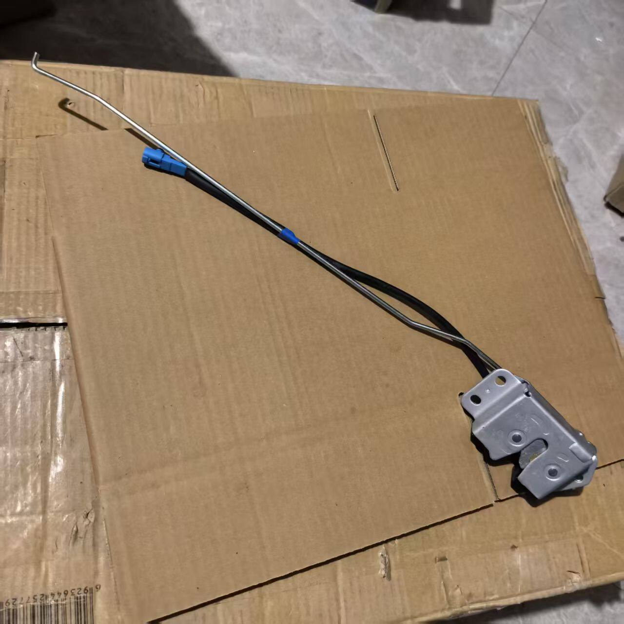 配金龙凯歌海格H5CH6C后尾门锁块后背门锁体尾门锁块后门锁体锁块