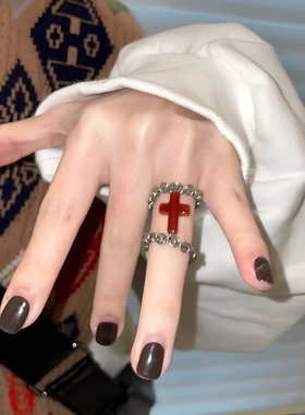 甜酷风简约红色十字架时尚个性钛钢情侣戒指女小众轻奢设计手饰