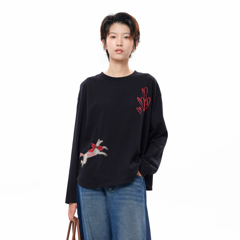 MOVEUP幻走2025冬季新款.FUN系列纯棉圆领绣花弧线下摆短款T恤女,女装/女士精品,T恤,淘宝优惠券,粉丝福利购,淘宝优惠卷