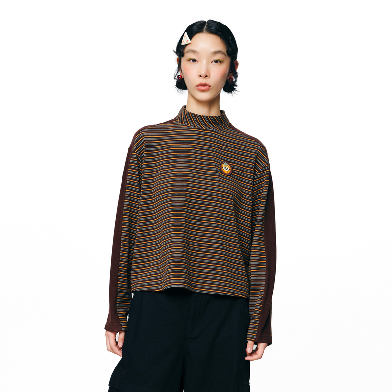 MOVEUP幻走2025秋季新款.FUN系列半高领条纹绣花章仔短款T恤女