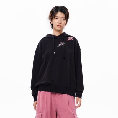 MOVEUP幻走2025冬新款.FUN系列连帽趣味绣花罗纹短款卫衣女