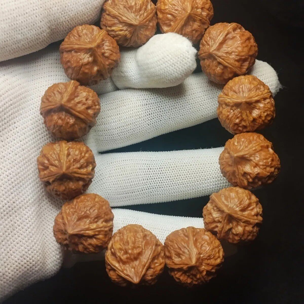 2.1云南野生三棱铁核桃小手串，皮质好油性大