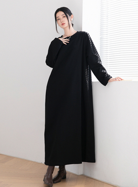 百搭黑色纯棉袍子式卫衣连衣裙原创设计2025秋款宽松显瘦简约长裙