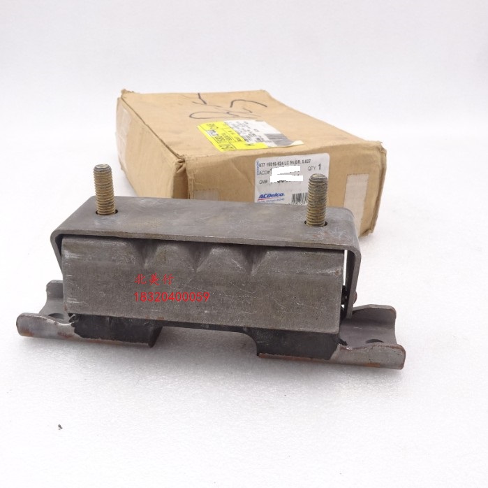 波箱脚胶GM悍马H3变速箱支座