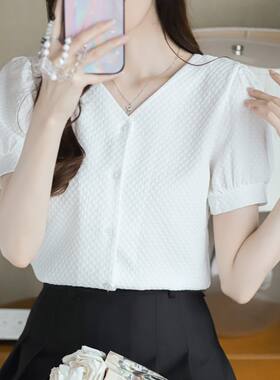 雪纺衬衫女夏短袖2025新款韩版V领褶皱洋气小衫粉色百搭显瘦上衣