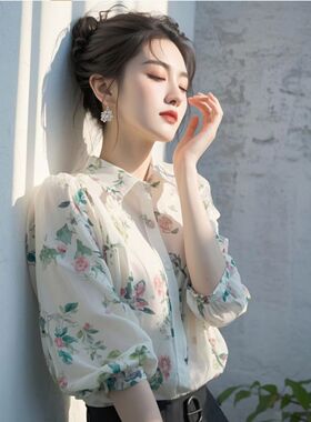 2025夏装新款独特漂亮小衫法式高级感超好看气质白色碎花雪纺衬衫
