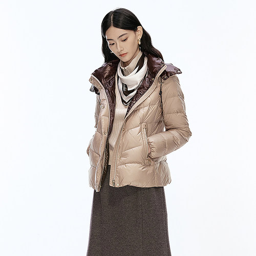 珂莱同款轻盈鹅绒保暖羽绒服外套