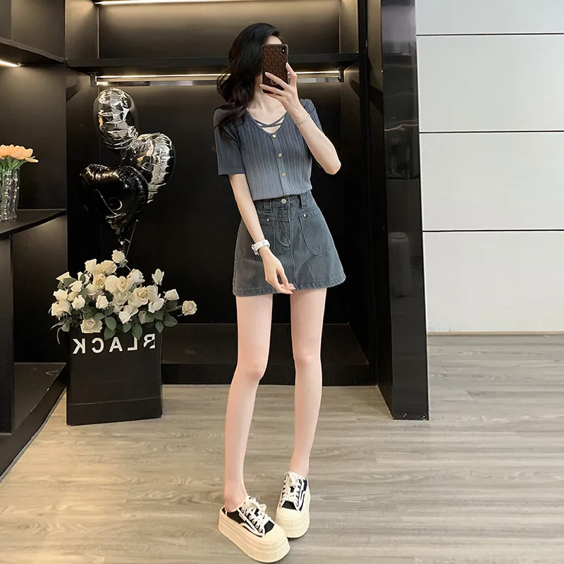洋气减龄两件套女上衣牛仔半身裙