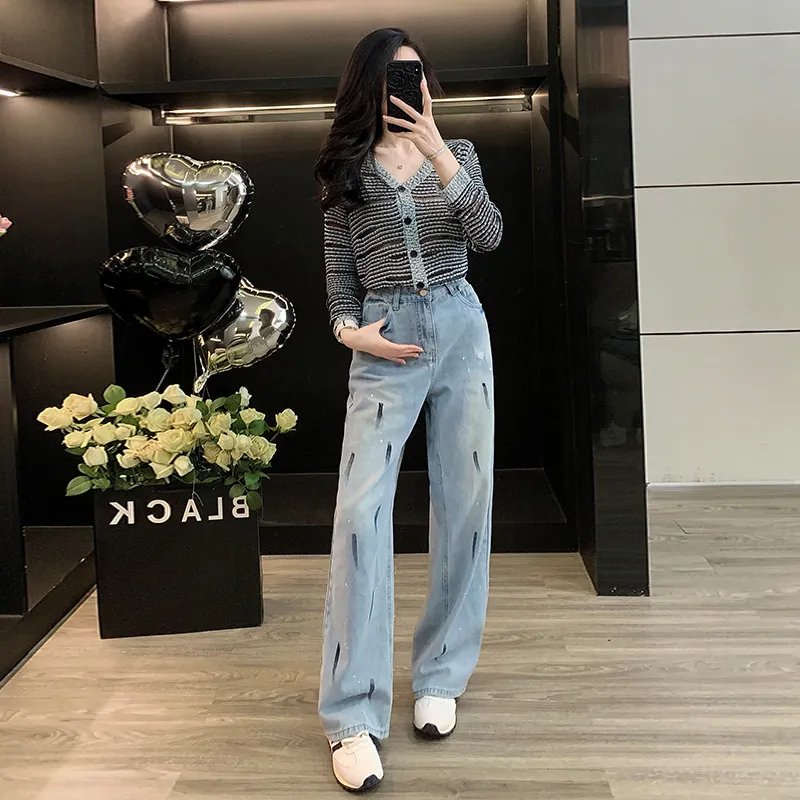 套装女款爆款2025新款高级感初秋深灰色长袖针织开衫涂鸦牛仔裤潮