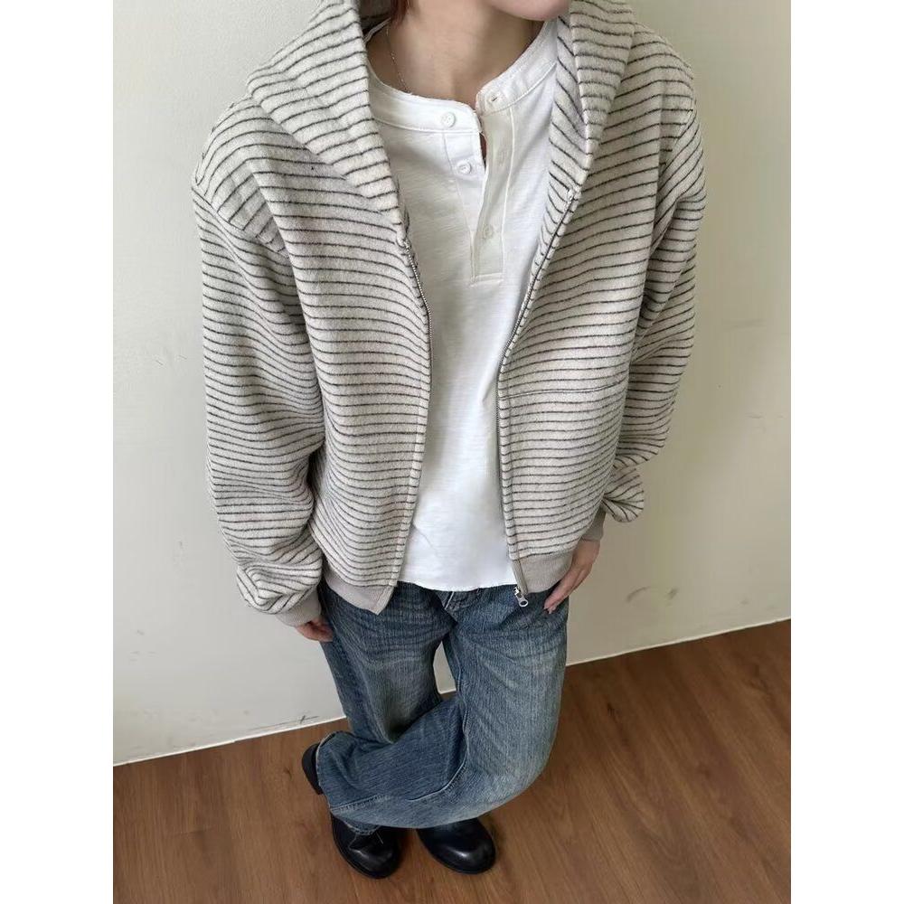 卡其色
