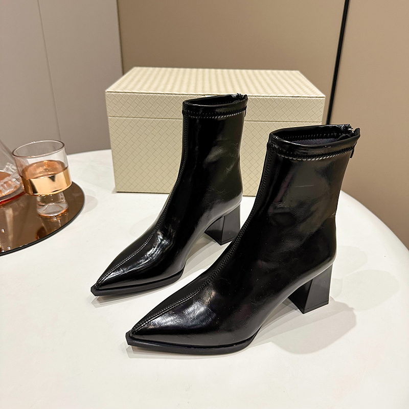 尖头高跟短靴女2025新款秋冬后拉链黑色皮靴子气质百搭粗跟瘦瘦靴
