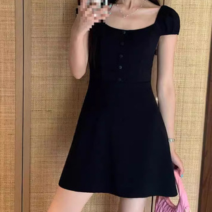 连衣裙女夏感气质短裙a字修身 2025性感方领法式 显瘦黑色裙子