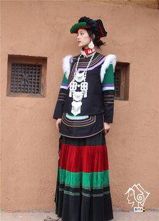 彝阿朵凉山彝族服装女套装甘洛越西款绿色三件套复古民族风棉麻款