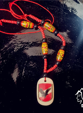 彝阿朵男陶瓷老鹰项链串珠