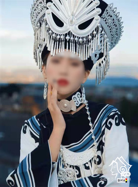 凉山彝族服装女套装白色棉麻手工刺绣复古民族风经典大气传统服饰