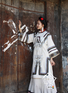 凉山彝族服装女套装白色简洁传统复古民族风服饰棉麻影视摄影道具