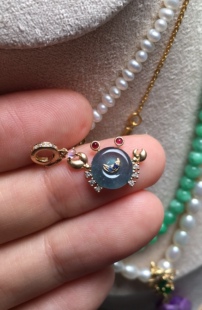 【赏】木易日辰 天然翡翠A货冰蓝水平安扣螃蟹18k金钻石吊坠提溜