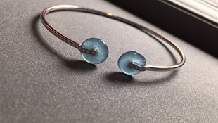 【赏】木易日辰 天然翡翠A货冰蓝水雪花棉平安扣18k金钻石手镯