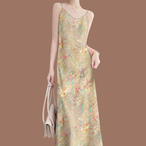 外穿印花百搭显瘦夏季高档女吊带2025内搭V领无袖宽松连衣裙遮肚