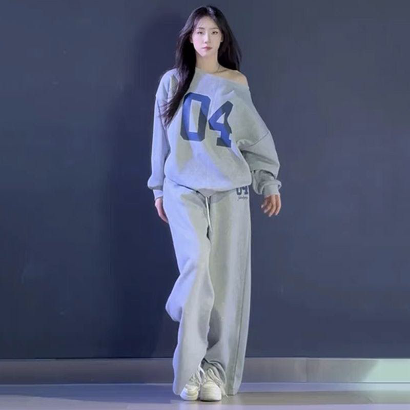 大码女装运动套装女2026春秋新款美式复古印花露肩长袖卫衣两件套