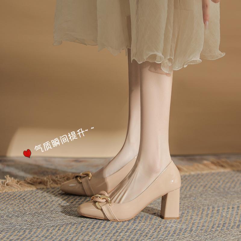 大码高跟鞋女粗跟宽胖脚单鞋