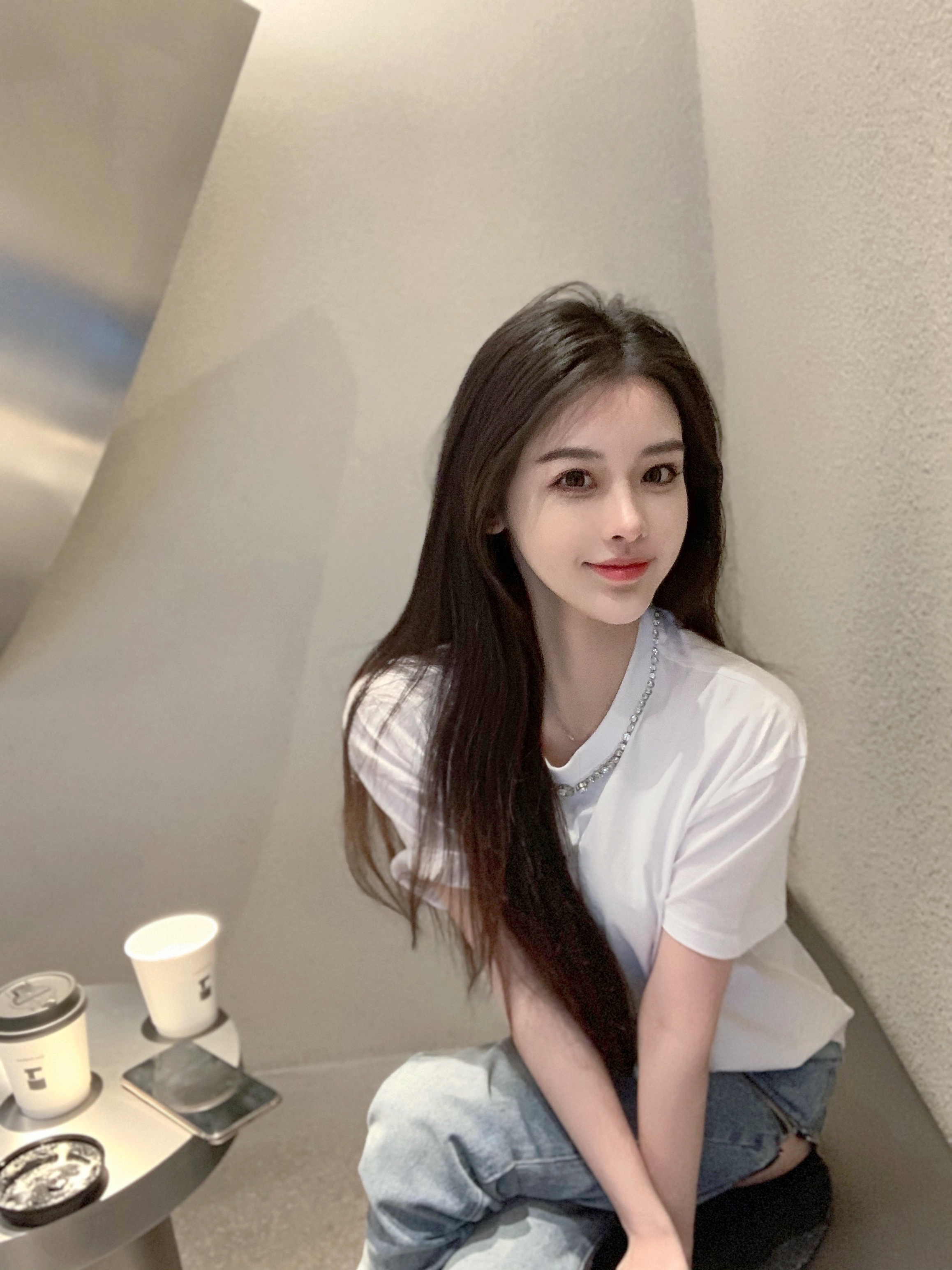 CHU小初 水钻白色短袖T恤女2021春夏新款百搭小心机内搭打底衫