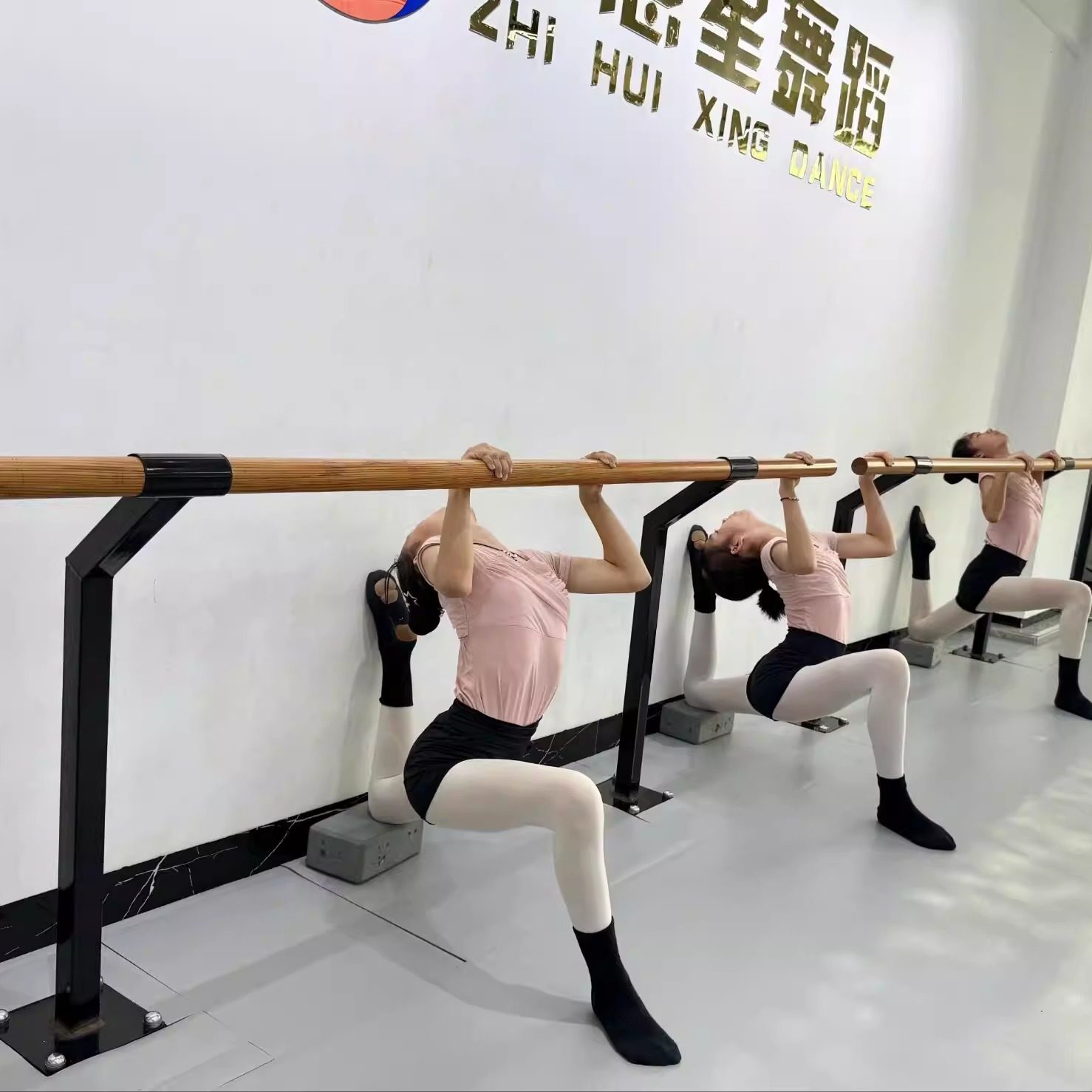双层把杆舞蹈教室专业可定制高度舞蹈扶杆压腿杆舞蹈教室压腿杆