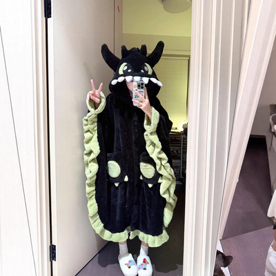 秋冬珊瑚绒睡袍女加厚保暧300克毛绒无牙仔连帽斗篷可外穿家居服